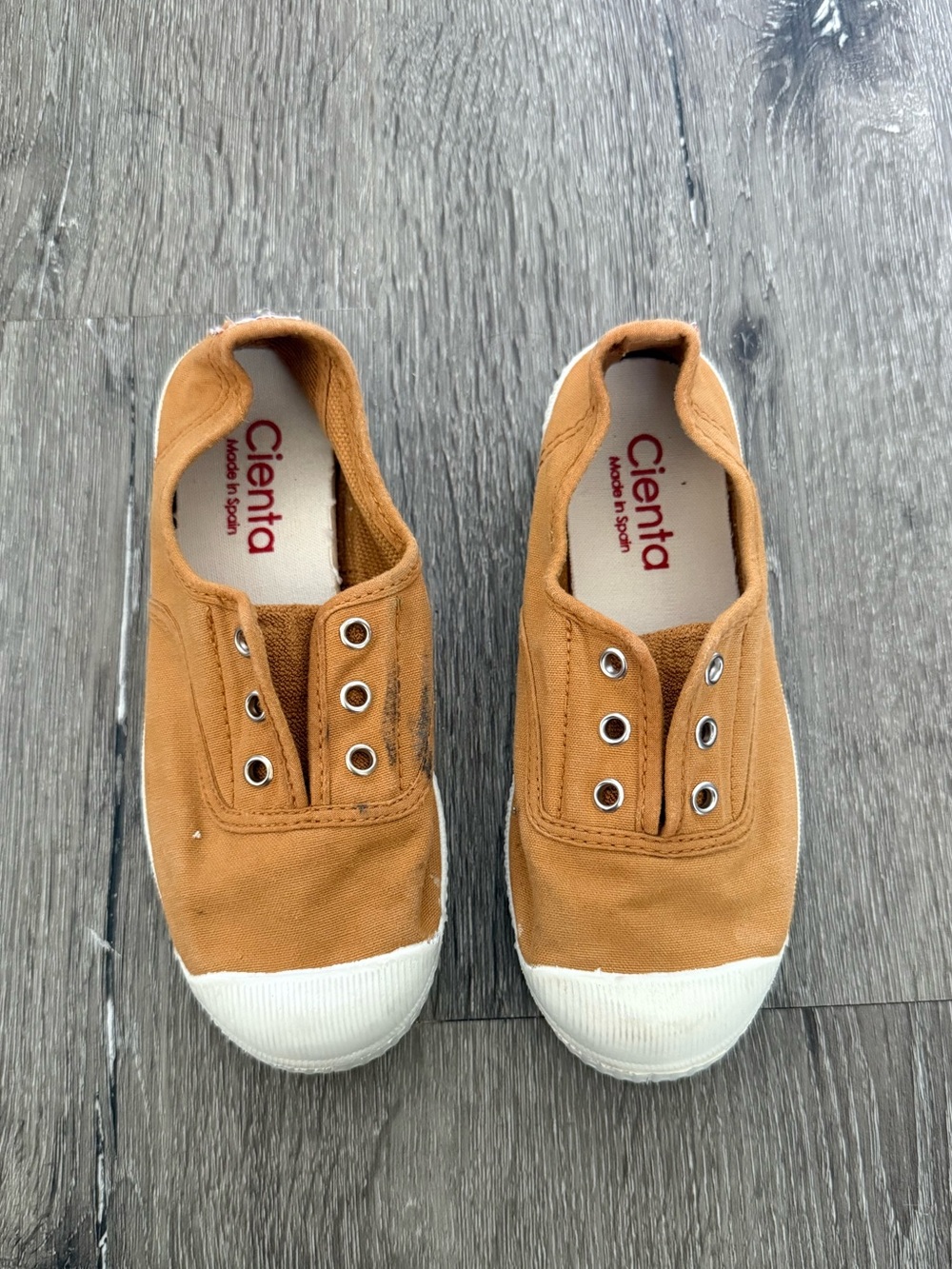 Cienta Slip-On Canvas Sneakers in Tan and White